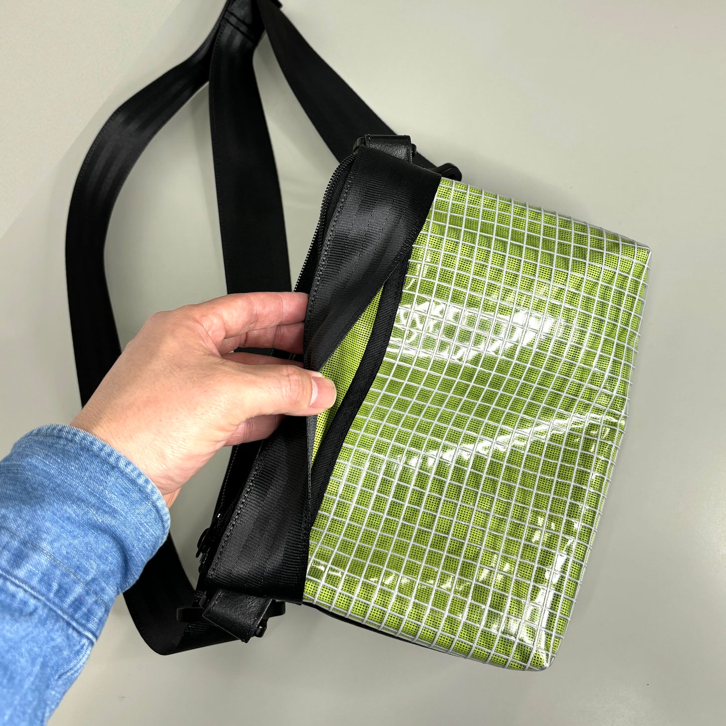 “Oshi Pocket” Bag|好きと生きる、サステナブルな選択|再生シートベルト使用(日本製)