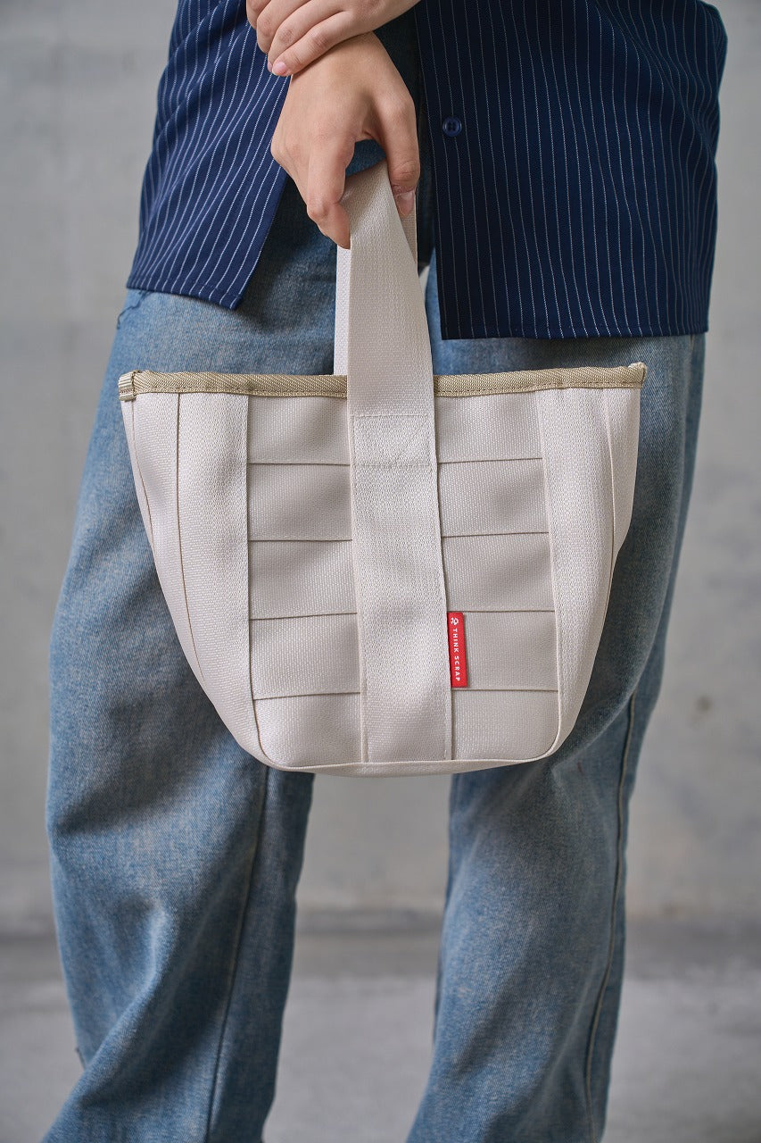 シートベルトトート ミニ｜多機能で洗練されたフォルム｜再生シートベルト使用（日本製）