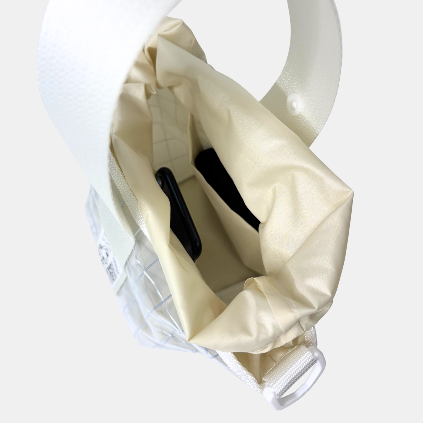 ワンハンドルクリアバッグ｜エコでかわいい｜再生シートベルト使用（日本製）