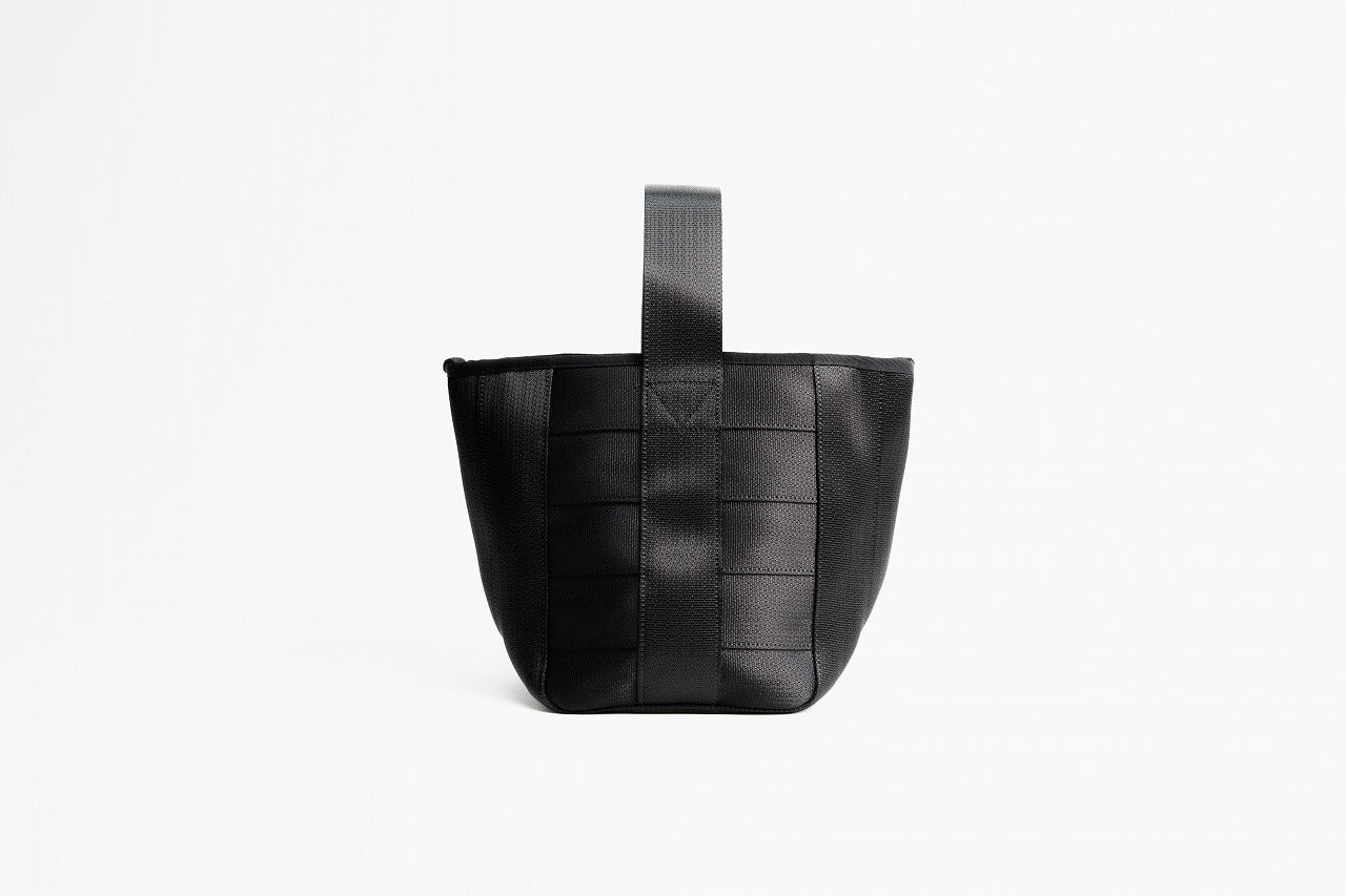 シートベルトトート ミニ｜多機能で洗練されたフォルム｜再生シートベルト使用（日本製）