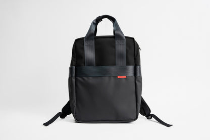 バックパック｜シンプルかつ多機能｜再生シートベルト使用（日本製）