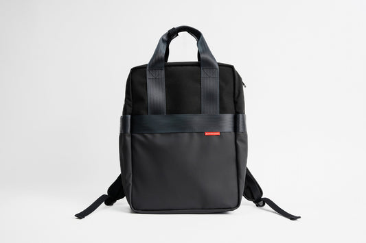 バックパック｜シンプルかつ多機能｜再生シートベルト使用（日本製）