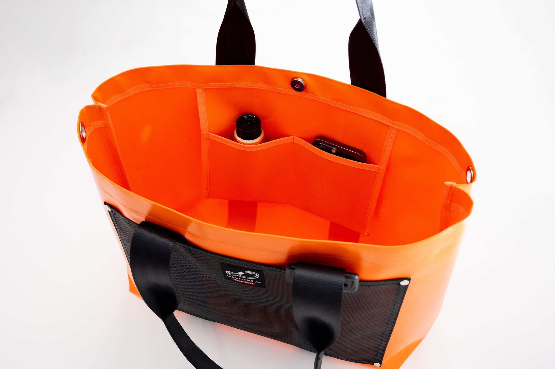 think scrap; thinkscrap; シンクスクラップ；アップサイクル製品；シートベルトトート；テントトート；企業コラボ製品；オレンジトート；収納量トート；ユニークトート；通勤トート；かっこいいトート